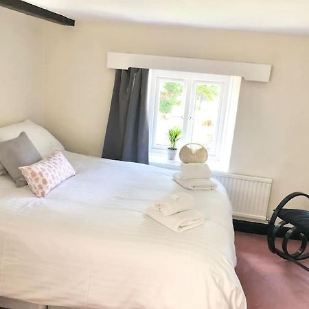 Cosy Farmhouse Escape In Monmouthshire Villa Wolves Newton Dış mekan fotoğraf